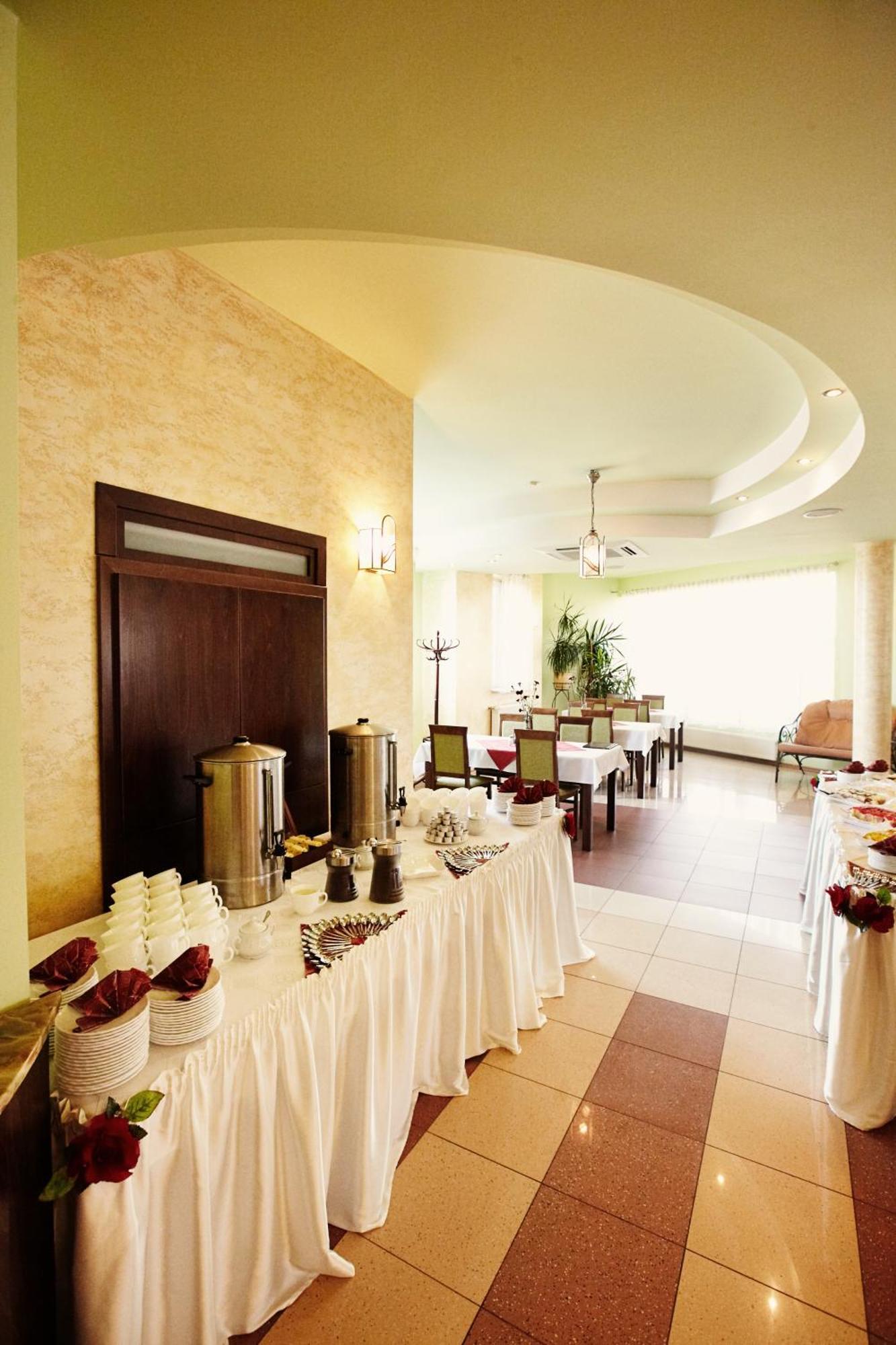 Hotel Dukat Biala Podlaska Bagian luar foto